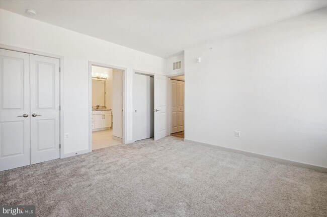 Building Photo - 10755 Fairgrounds Dr