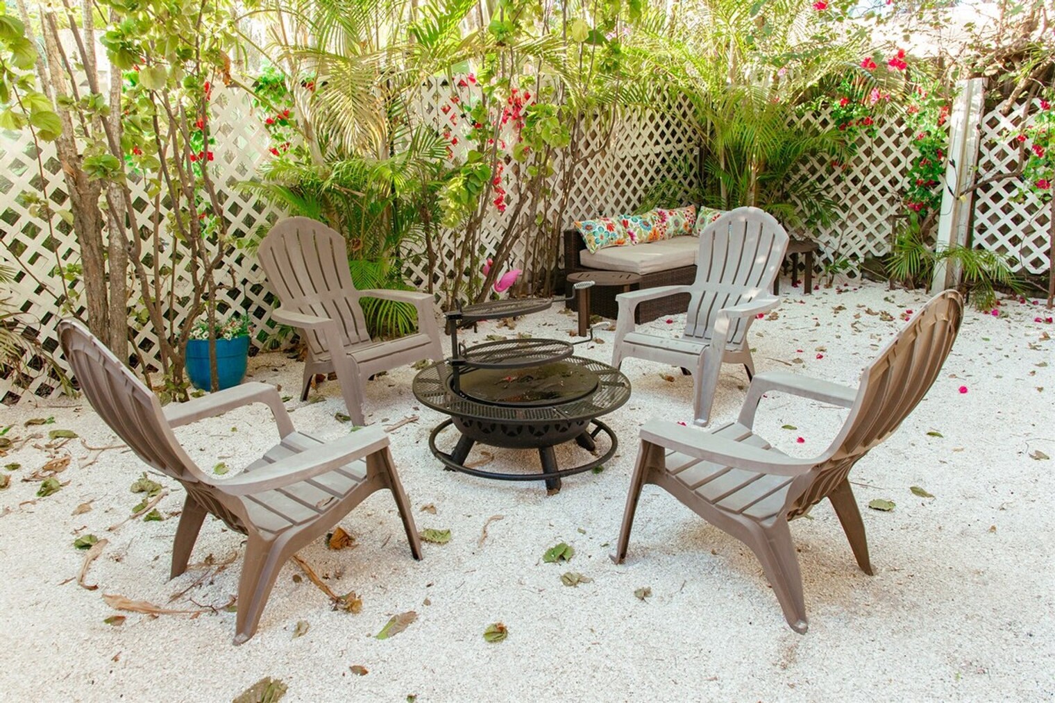 Building Photo - 521 28th St