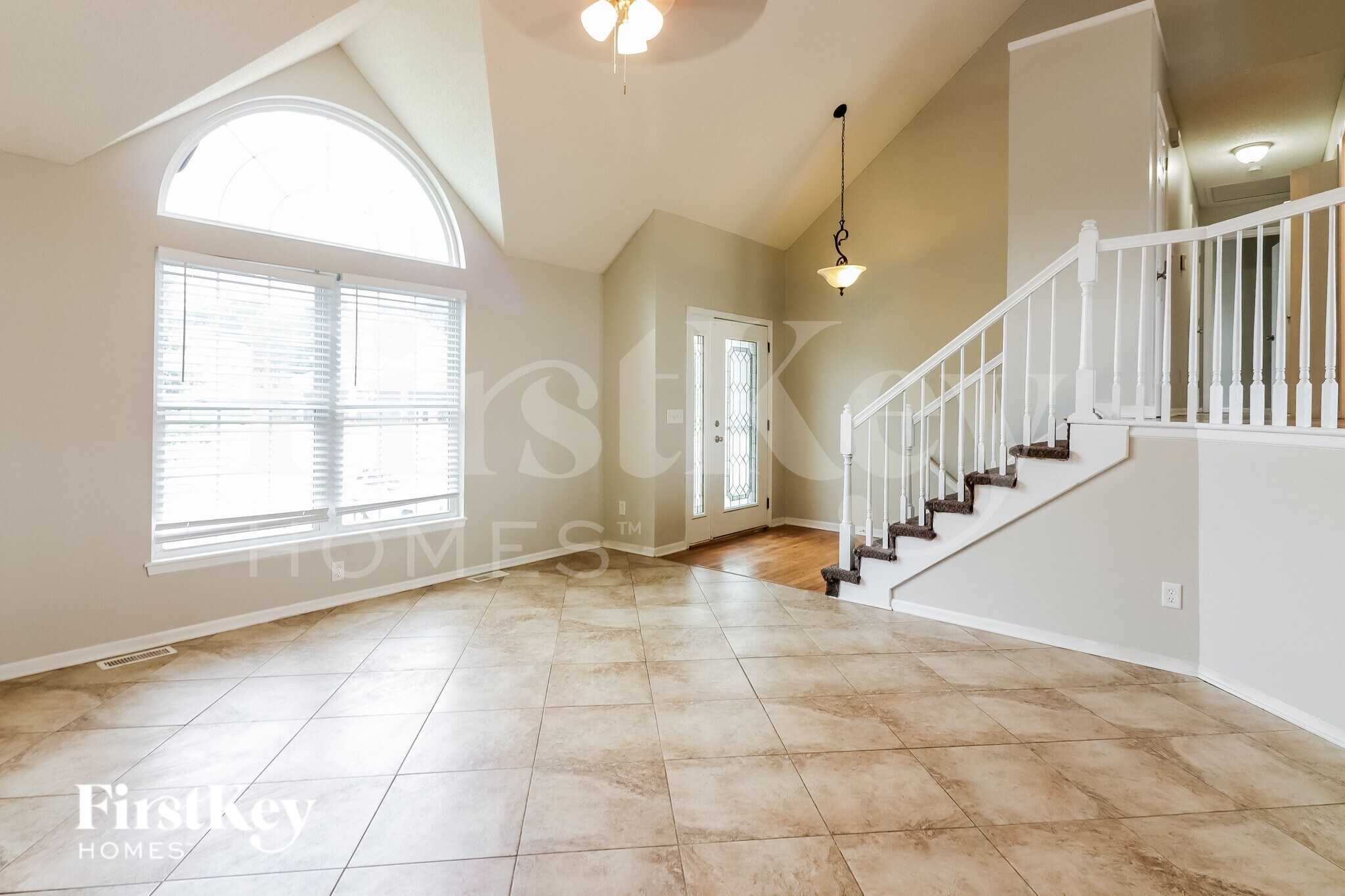 Building Photo - 208 High Point Ln