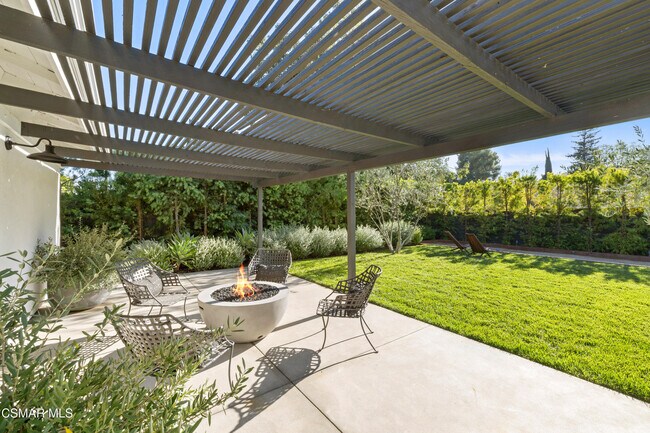 Building Photo - 1501 Valecroft Ave