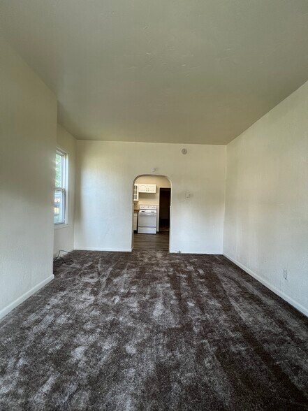 Building Photo - 3303 Orchard St