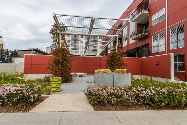 Building Photo - LoHi Condo with Two Assigned Parking Space...