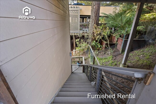 Building Photo - 2177 Manzanita Dr