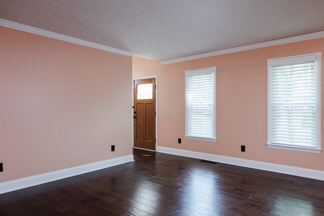 Building Photo - 206 Maumee Ct
