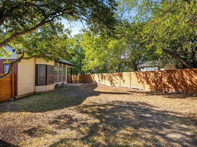 Building Photo - 2934 Sussex Gardens Ln