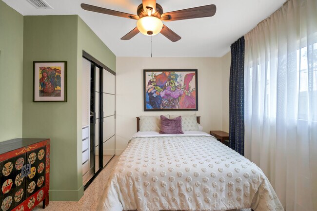 Building Photo - 675 Villa Grande Ave S