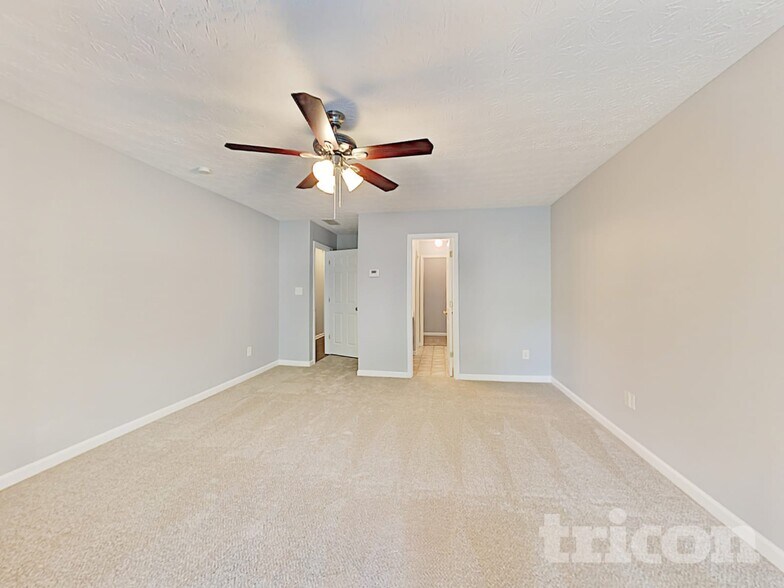 Building Photo - 3703 Harvest Dr