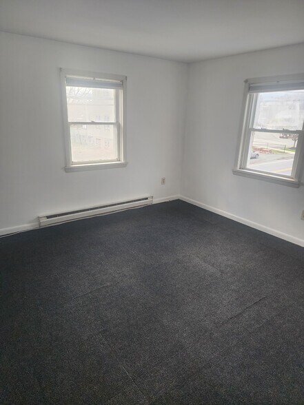 Building Photo - 3 Chatham St