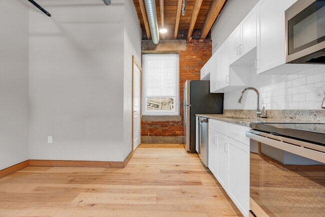 Building Photo - 58 13th St