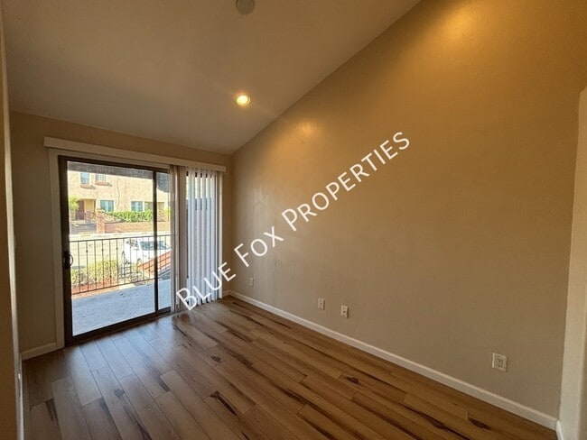 Building Photo - 322 N Hasman Dr