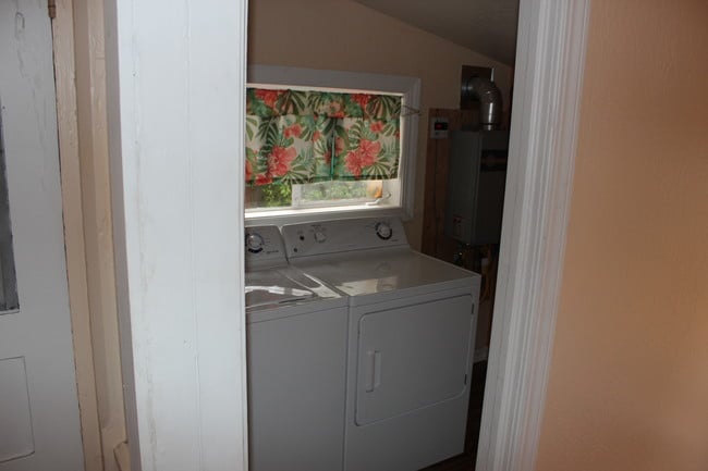 Building Photo - 185 N 9th St