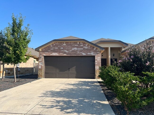 Building Photo - Luxury 3/2 Duplex in Seguin, Texas