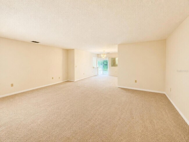 Building Photo - 310 Faircross Cir