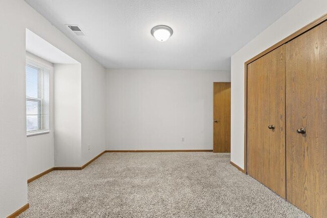 Building Photo - 2108 Stirrup Ln