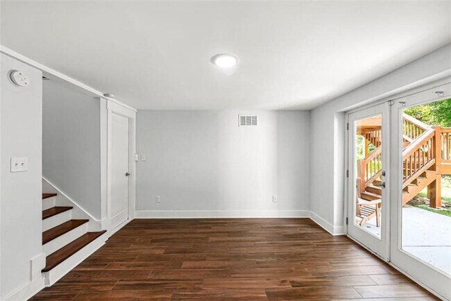 Building Photo - 3476 Alison Dr