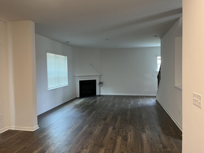 Building Photo - 118 Marathon Ln