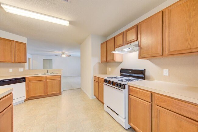 Building Photo - 3639 Barkers Crossing Ave