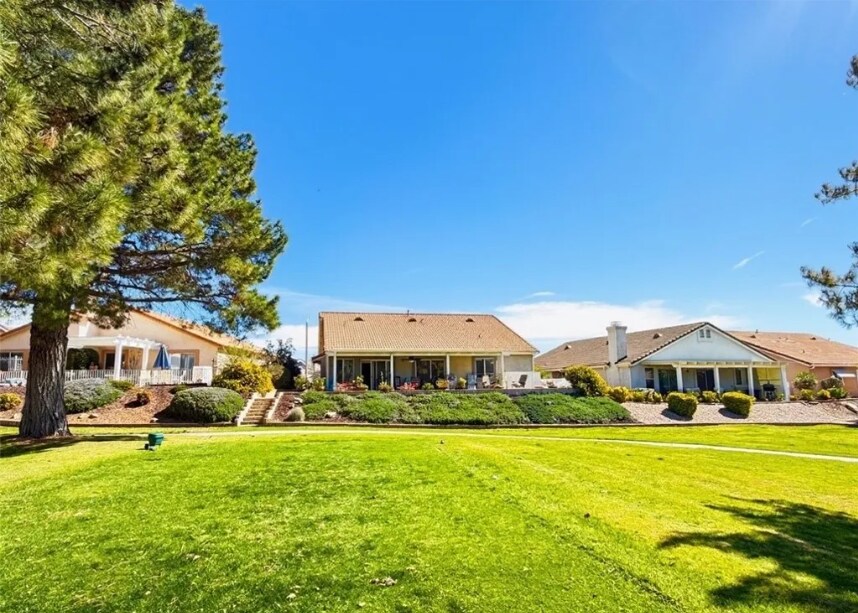 Building Photo - 10665 Cherry Hills Dr