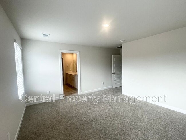 Building Photo - 671 Cozy Blf Rd