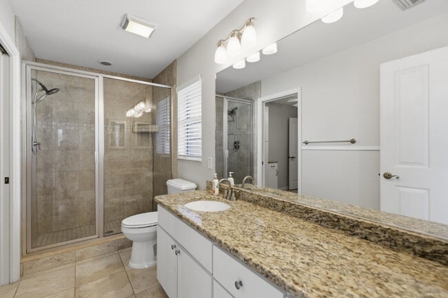 Building Photo - Spacious 3BR/2BA pet friendly home with a fenced backyard and oversized patio