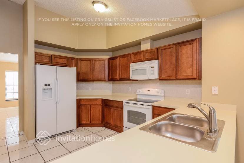 Building Photo - 1604 Cumberland Ct E
