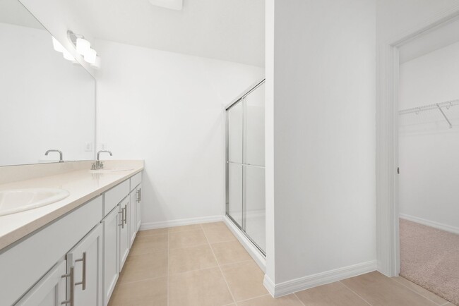 Building Photo - 4 Bedroom/2 Bath Home with WaterView in St...