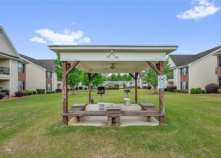 Building Photo - 3930 Bardstown Ct