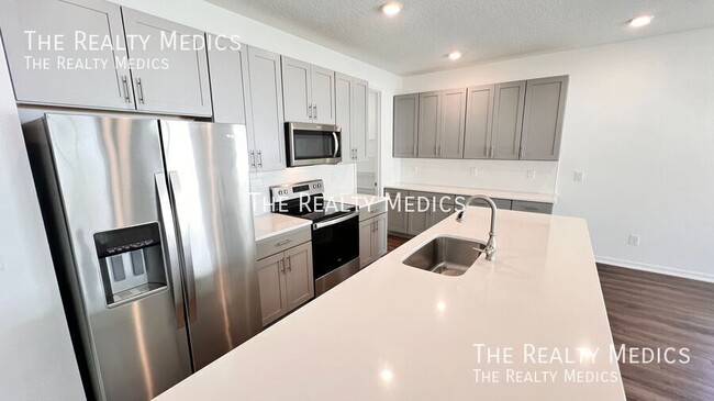 Building Photo - Charming 3-Bedroom Home in Deland – Pet-Fr...