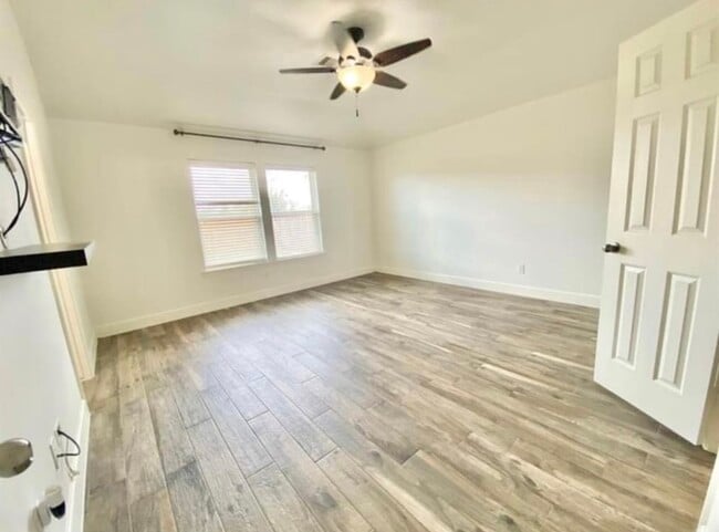 Building Photo - 6326 Saragosa Crossing Ln