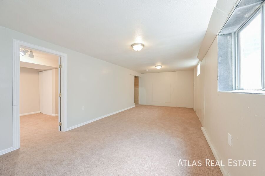 Building Photo - 17124 E Kent Dr