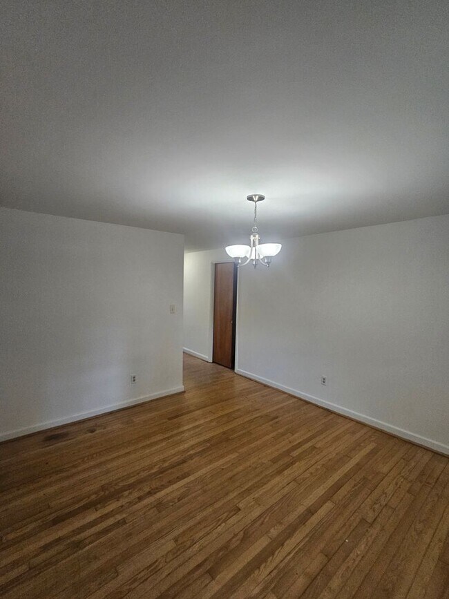 Building Photo - 7022 Gardner Dr