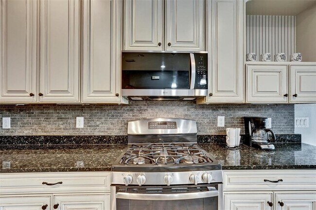Building Photo - 4628 Garden Arbor Way