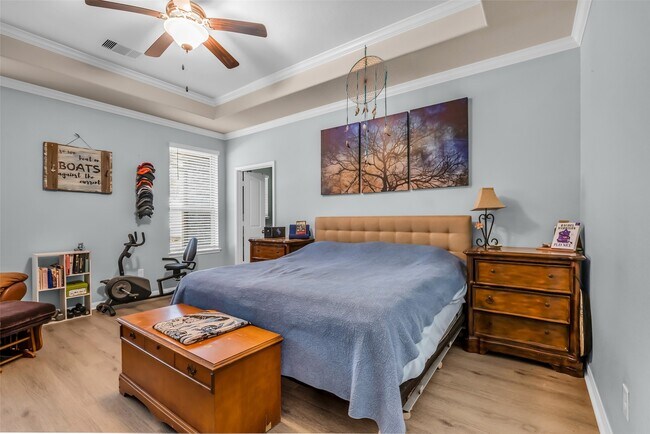 Building Photo - 446 Rd 66111