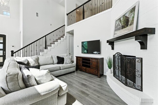 Building Photo - 8100 Copper Prairie Bend