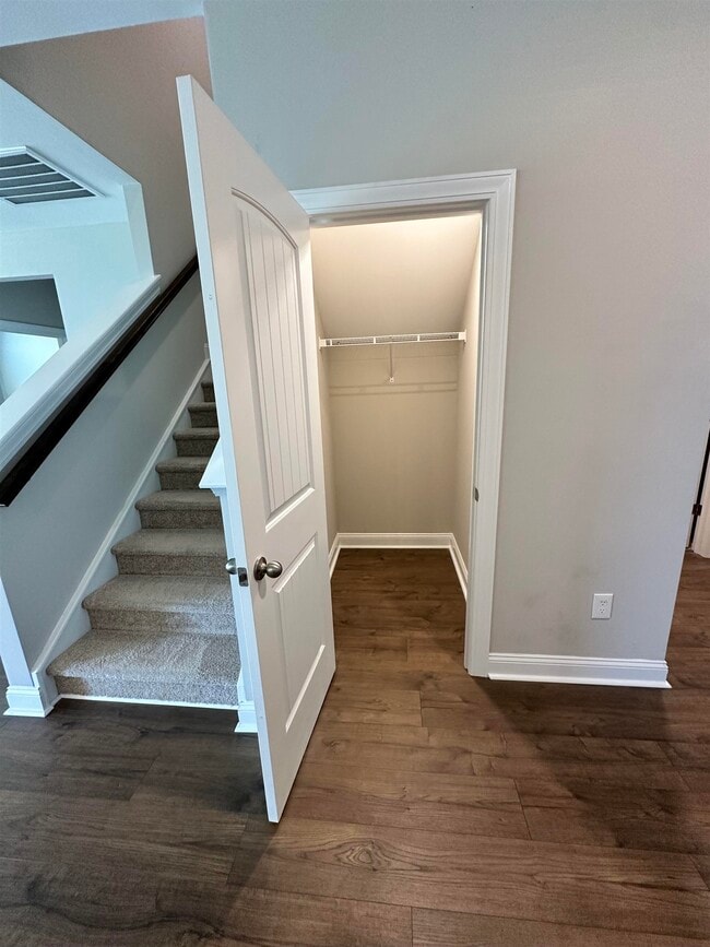 Building Photo - 686 Oyster Dr