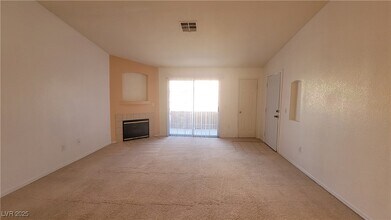 Building Photo - 4730 E Craig Rd