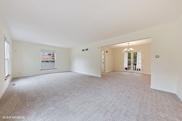 Living Room - 140 Arlington Ave
