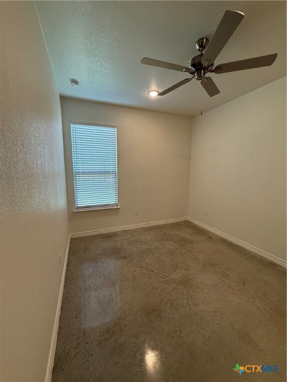 Building Photo - 9200 Prickly Ash Dr