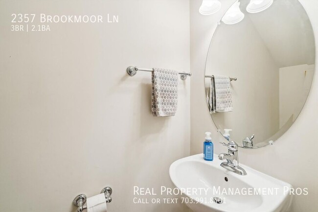 Building Photo - 2357 Brookmoor Ln
