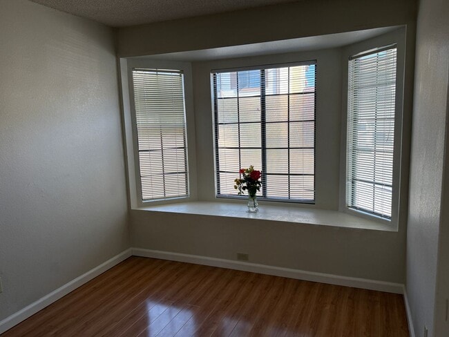 Building Photo - 4 Bedroom Almaden Home