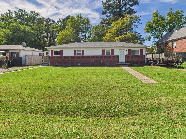 Building Photo - 6018 Club Rd