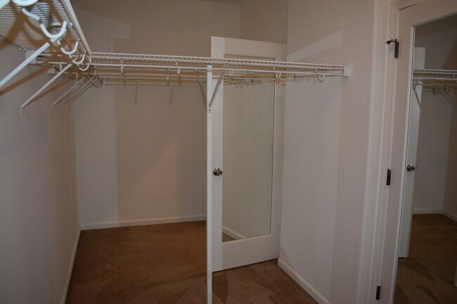 Building Photo - 1220 CAVALAIRE Ct