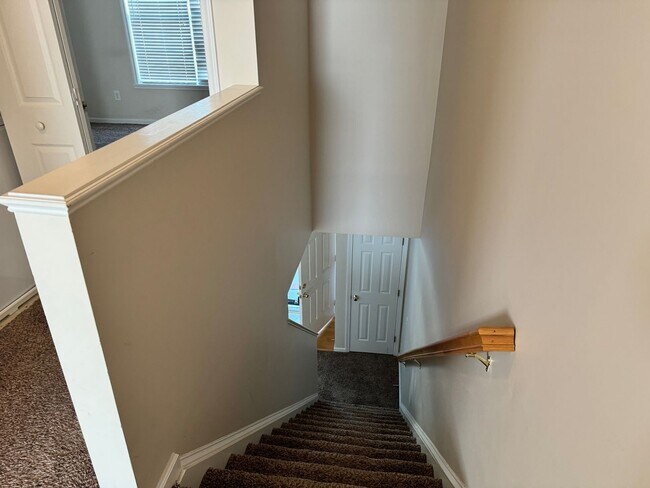 Building Photo - Charming 2-Bedroom, 2-Bath Townhouse in Winston-Salem