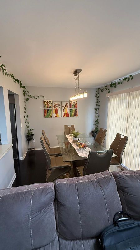 Building Photo - 735 Hamilton Ct