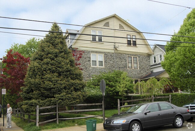 Building Photo - 301 West Ave