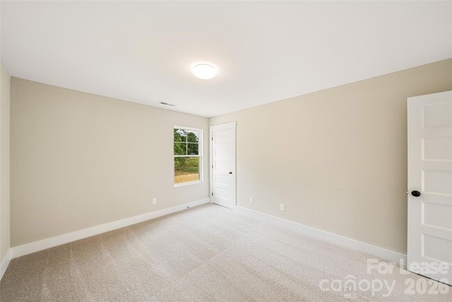 Building Photo - 818 N Rocky River Rd