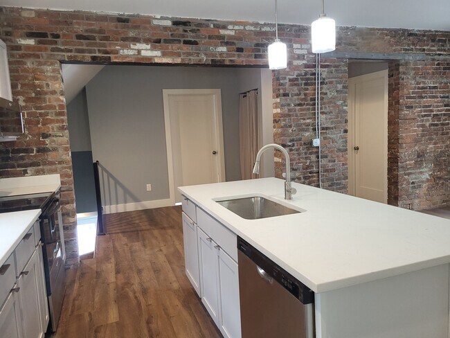 Building Photo - 2173 Professor Ave