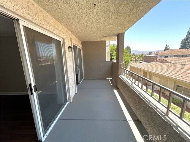 Building Photo - 1020 Vista Del Cerro Dr