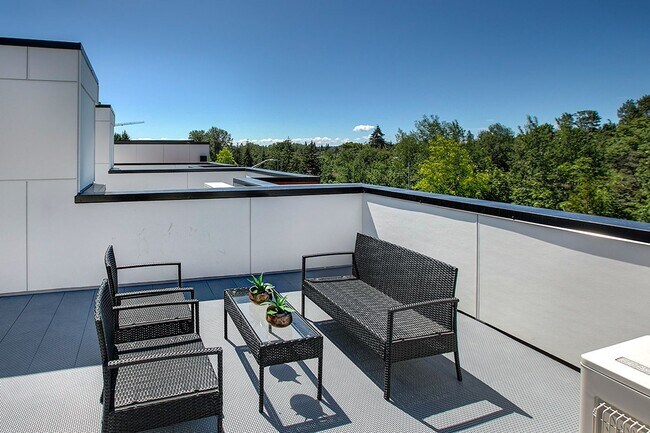 Building Photo - 2Bd/2.25Ba Seattle Townhome
