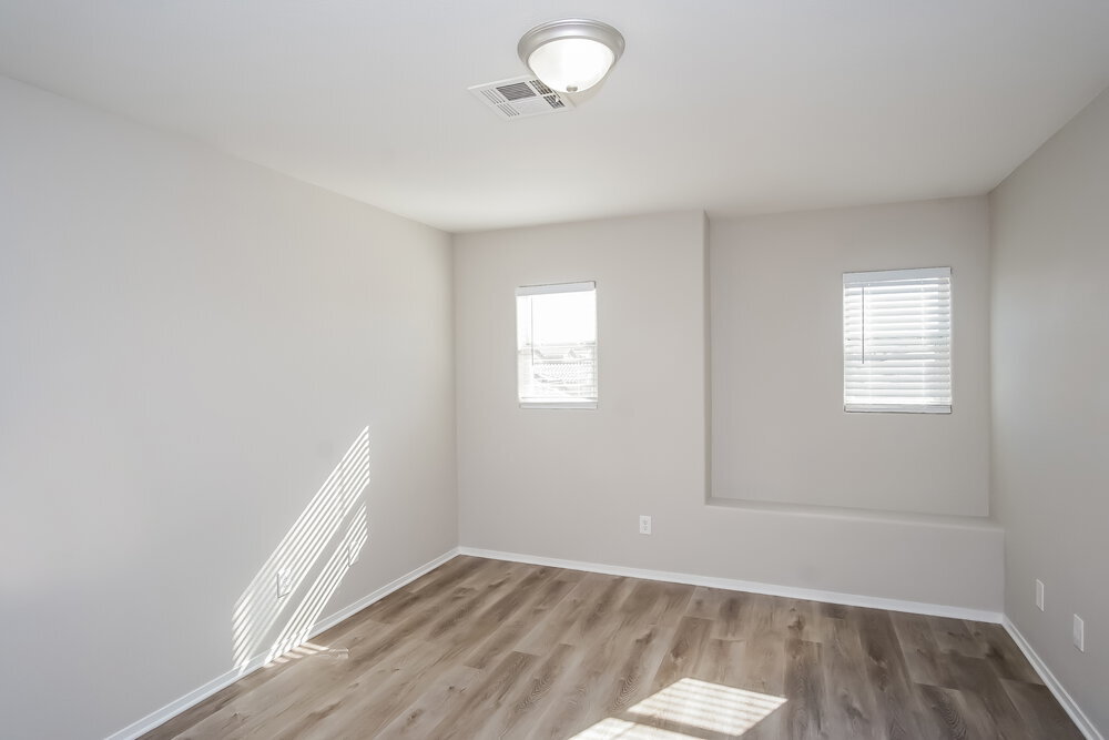 Building Photo - 8860 Ashley Park Ave